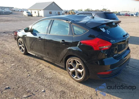 2018 Ford Focus St z USA, uszkodzony, nr VIN 1FADP3L94JL320825